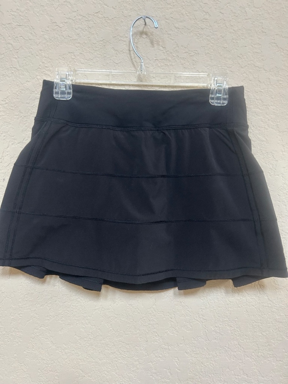 Lululemon Pace Rival Mid-Rise Skirt. Size 4